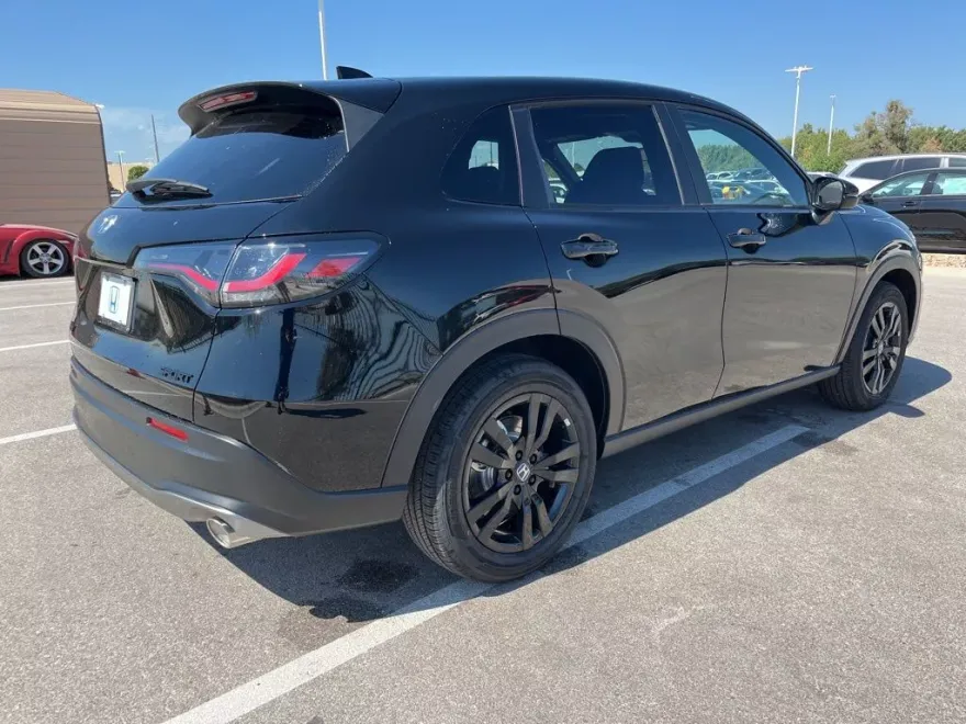 2026 Honda HR-V Sport photo 1