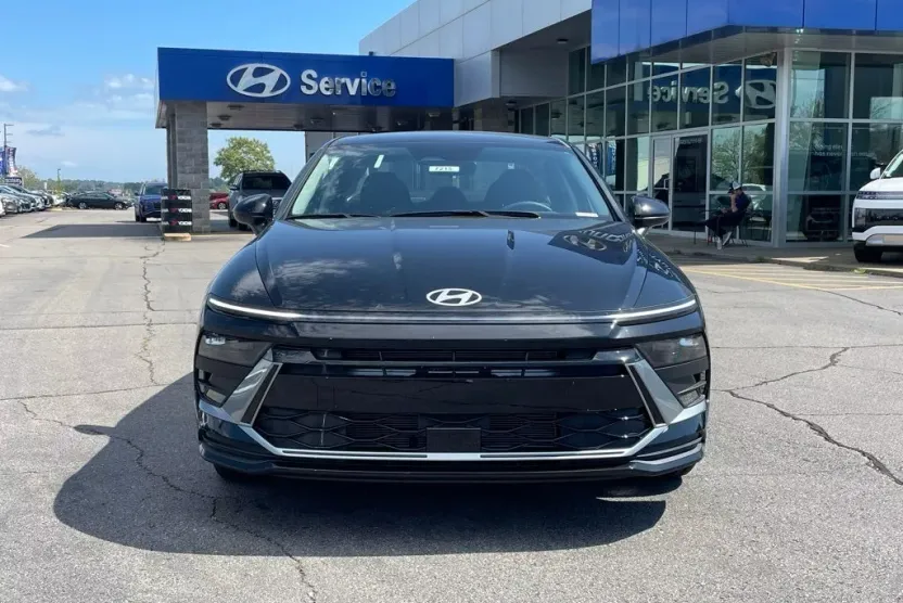 2026 Hyundai Sonata SE photo 1