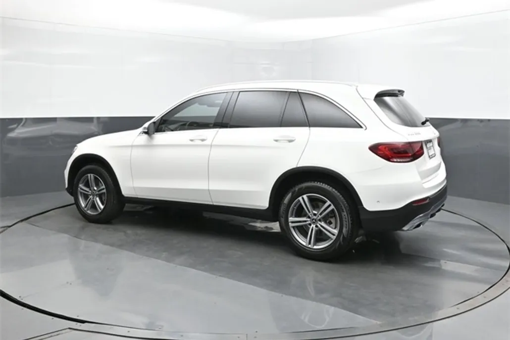 2022 Mercedes Benz GLC 300 photo 1