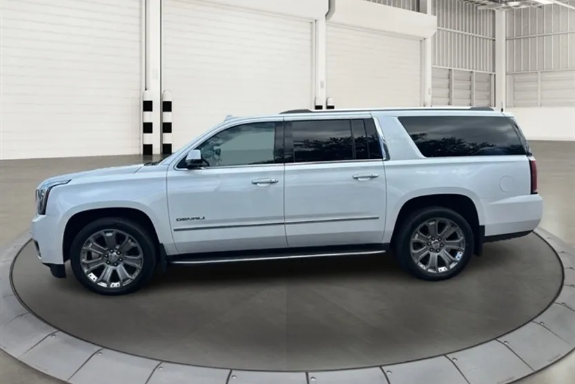 2016 Gmc Yukon XL Denali photo 1
