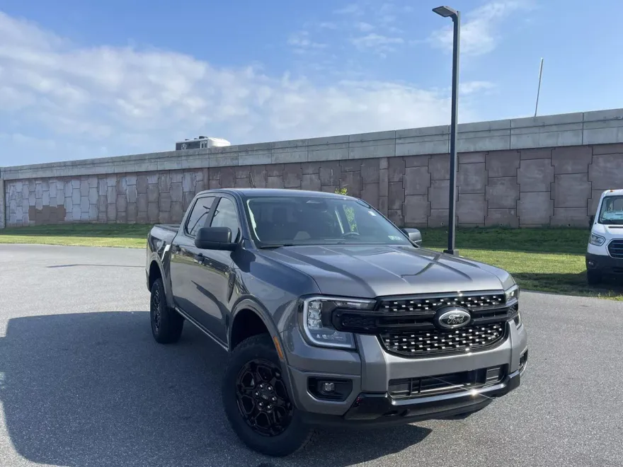2025 Ford Ranger XLT photo 1