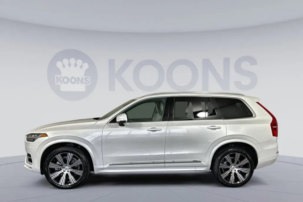 2023 Volvo XC90 Ultimate photo 1