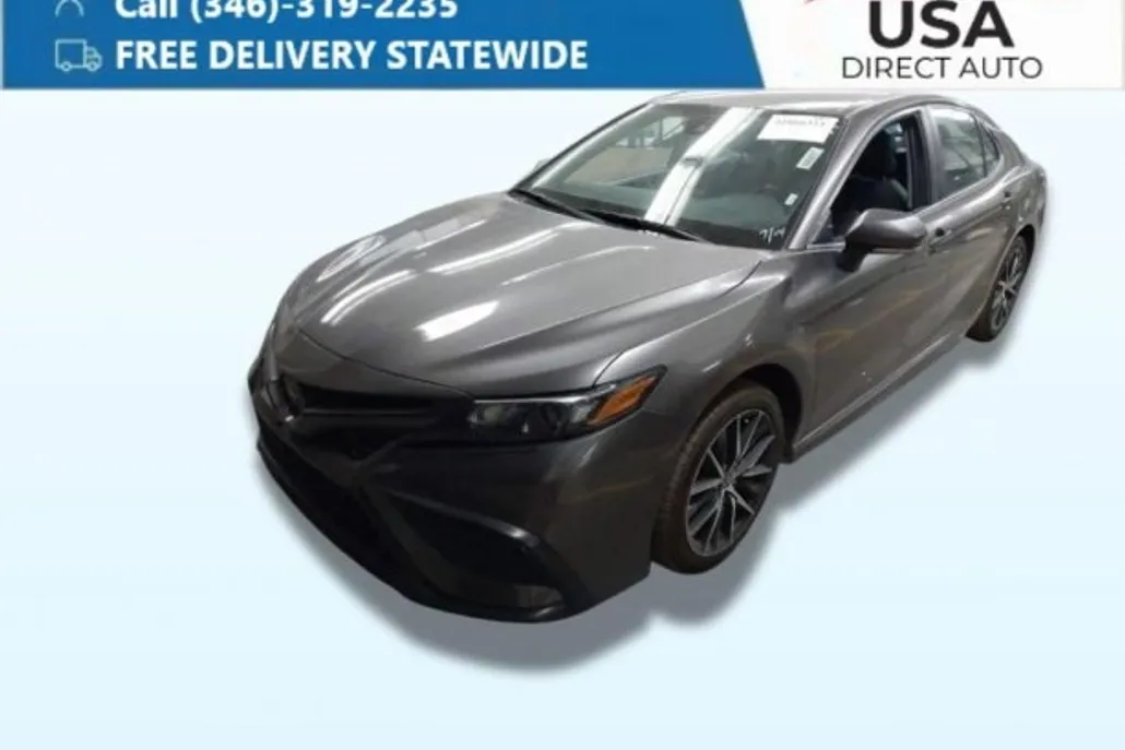 2024 Toyota Camry SE photo 1