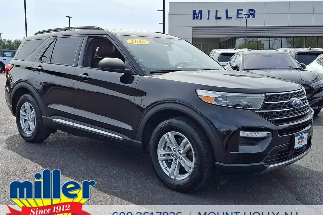 2020 Ford Explorer XLT photo 1