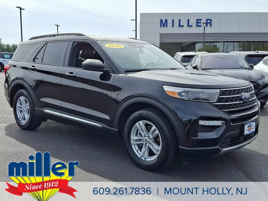 2020 Ford Explorer XLT photo 1