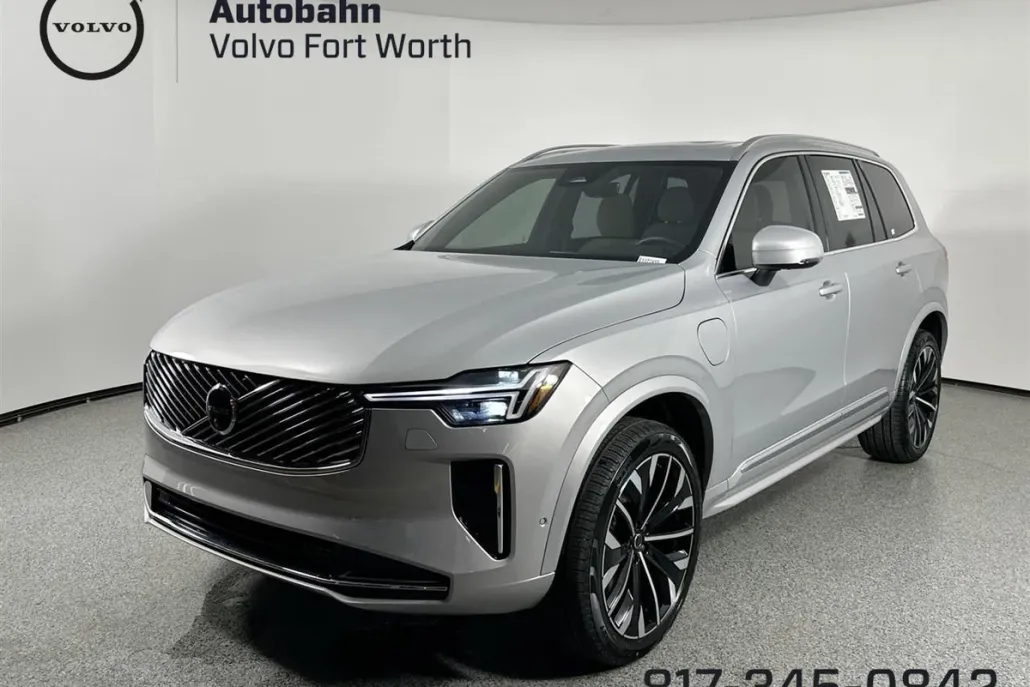 2025 Volvo XC90 T8 AWD Plus photo 1