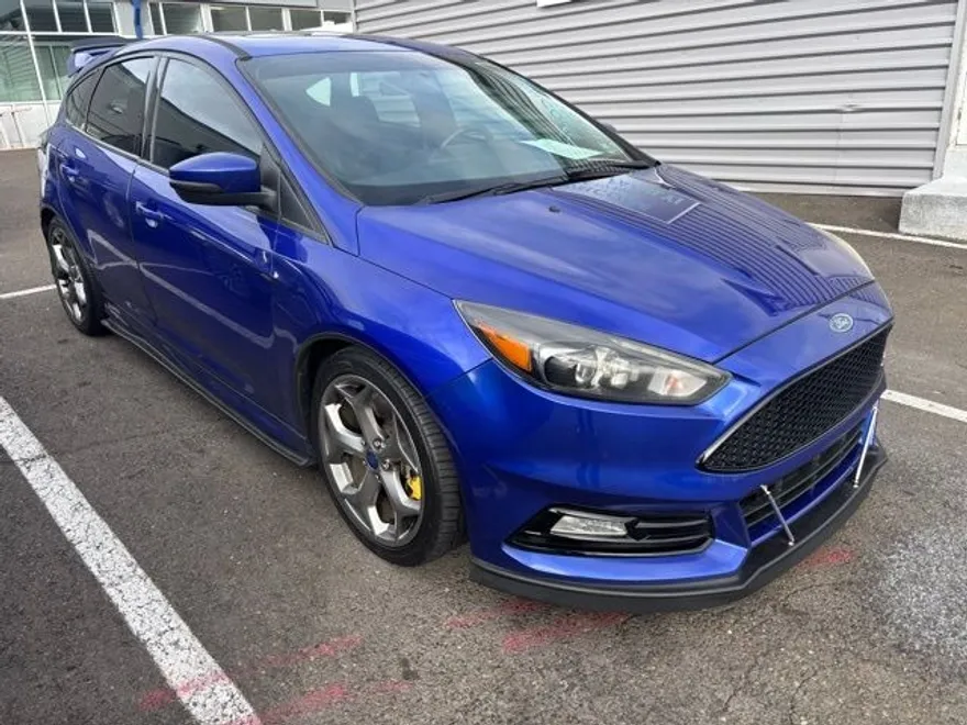 2015 Ford Focus ST photo 1