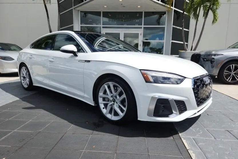 2024 Audi A5 45 S line Premium Plus Quattro photo 1