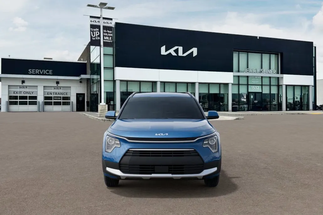 2025 Kia Niro EX photo 1