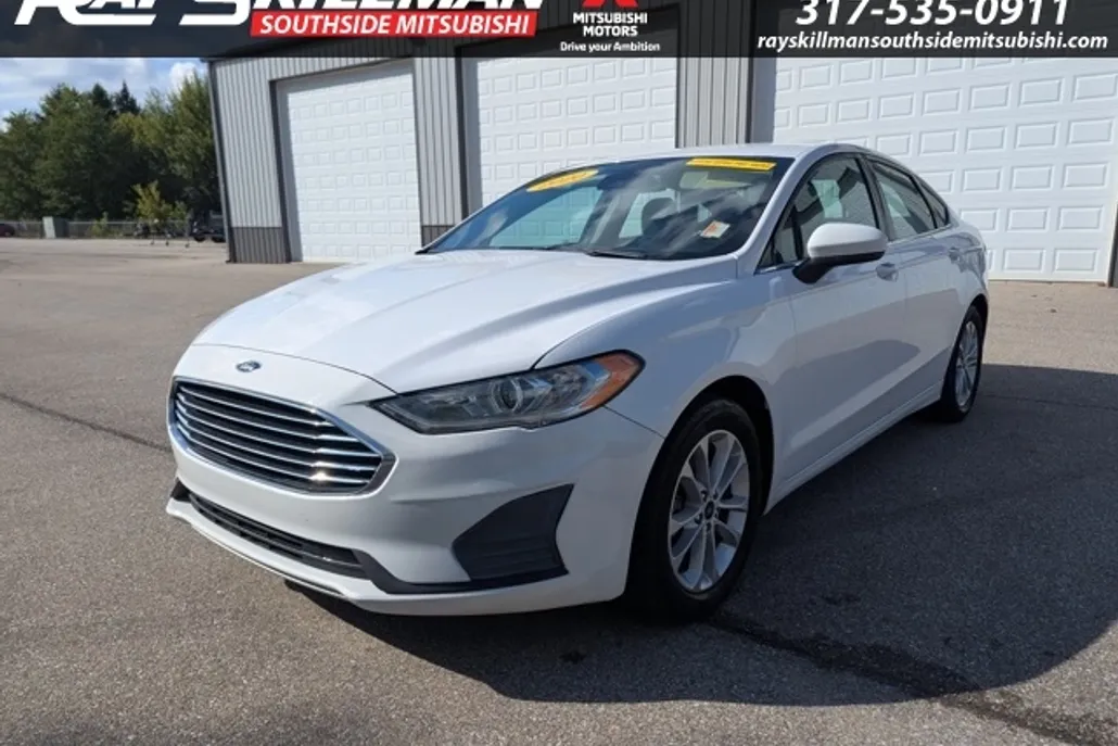 2020 Ford Fusion SE photo 1