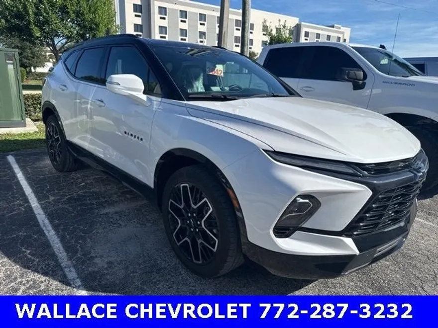 2023 Chevrolet Blazer RS photo 1
