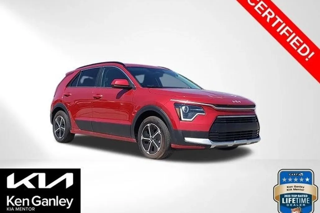 2024 Kia Niro LX photo 1
