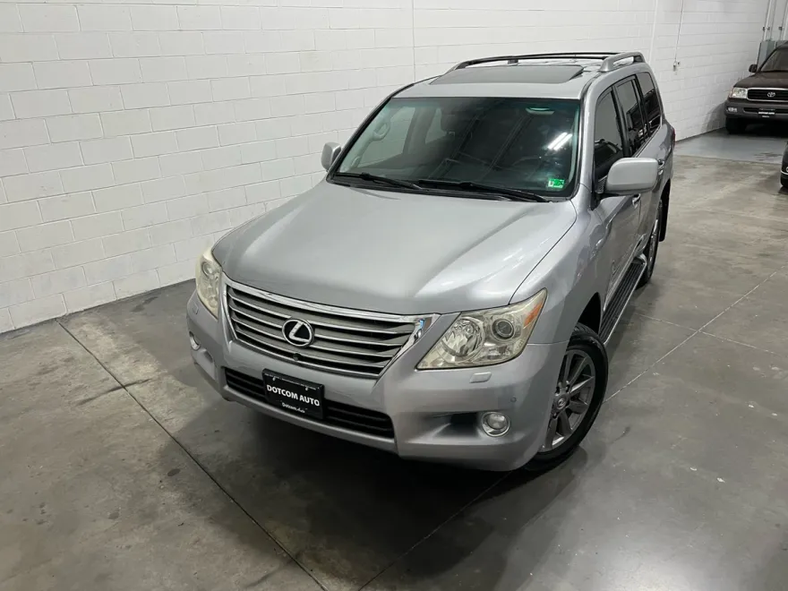 2009 Lexus LX 570 photo 1