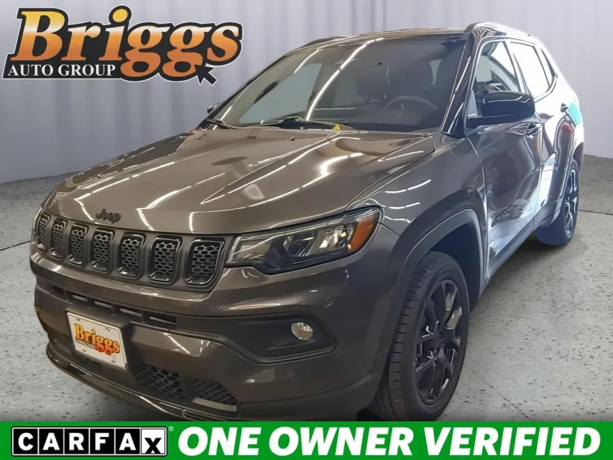 2023 Jeep Compass Altitude photo 1