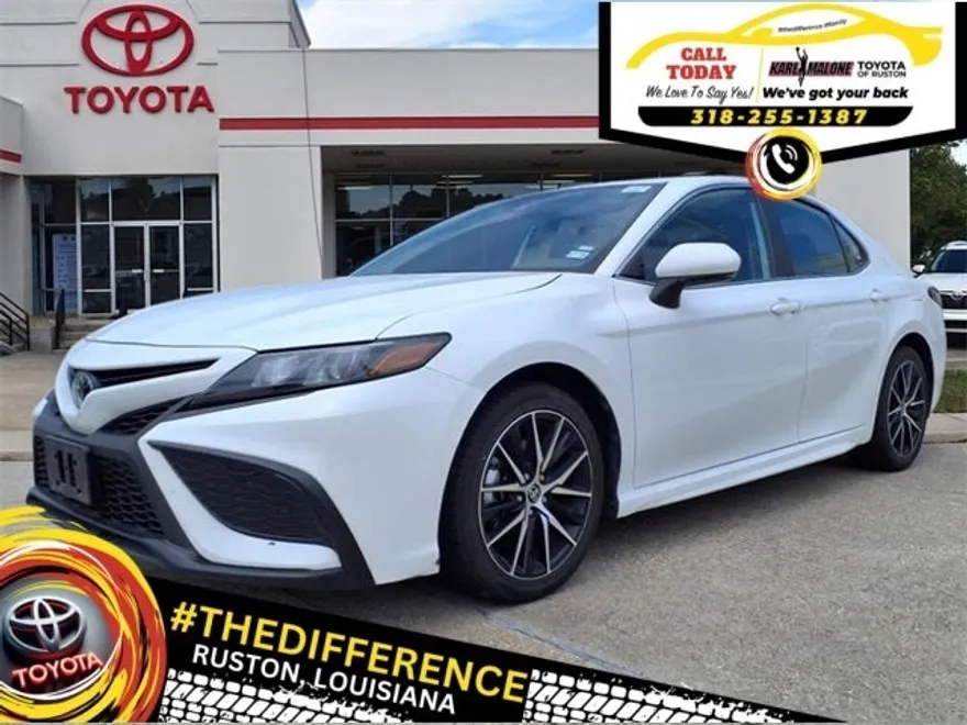 2024 Toyota Camry SE photo 1