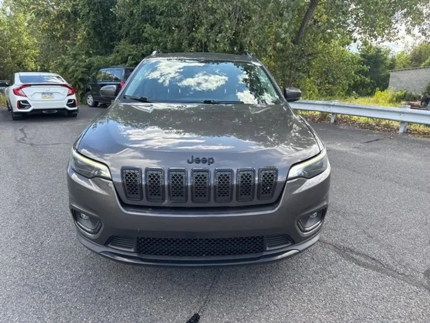 2020 Jeep Cherokee Altitude photo 1