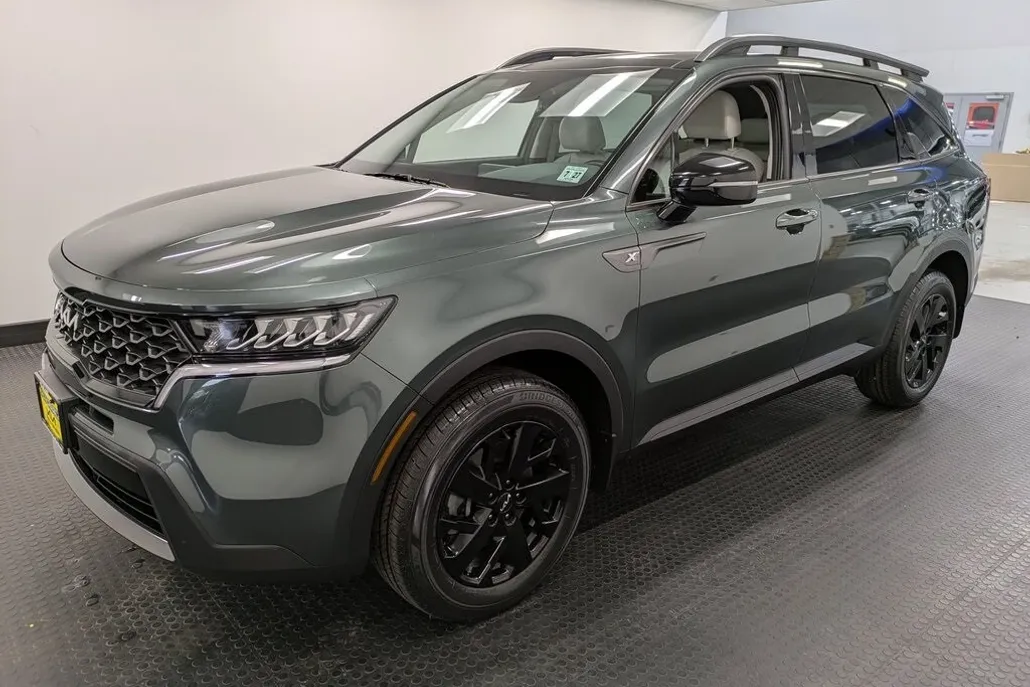 2022 Kia Sorento S photo 1