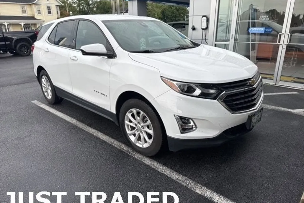 2020 Chevrolet Equinox LT photo 1