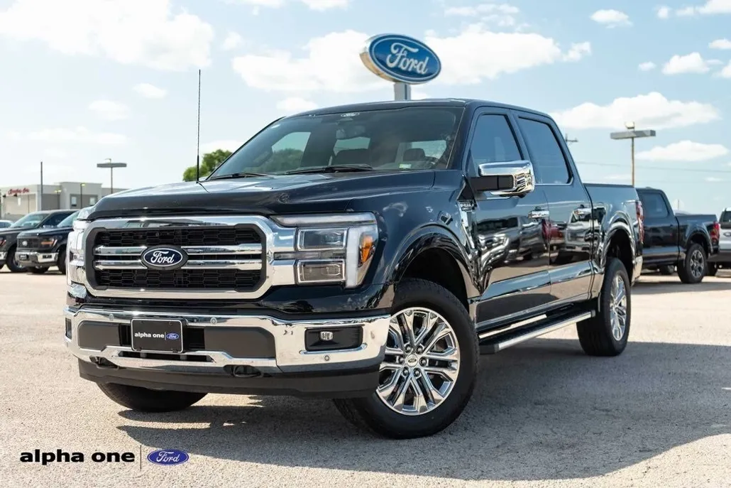 2025 Ford F-150 Lariat photo 1