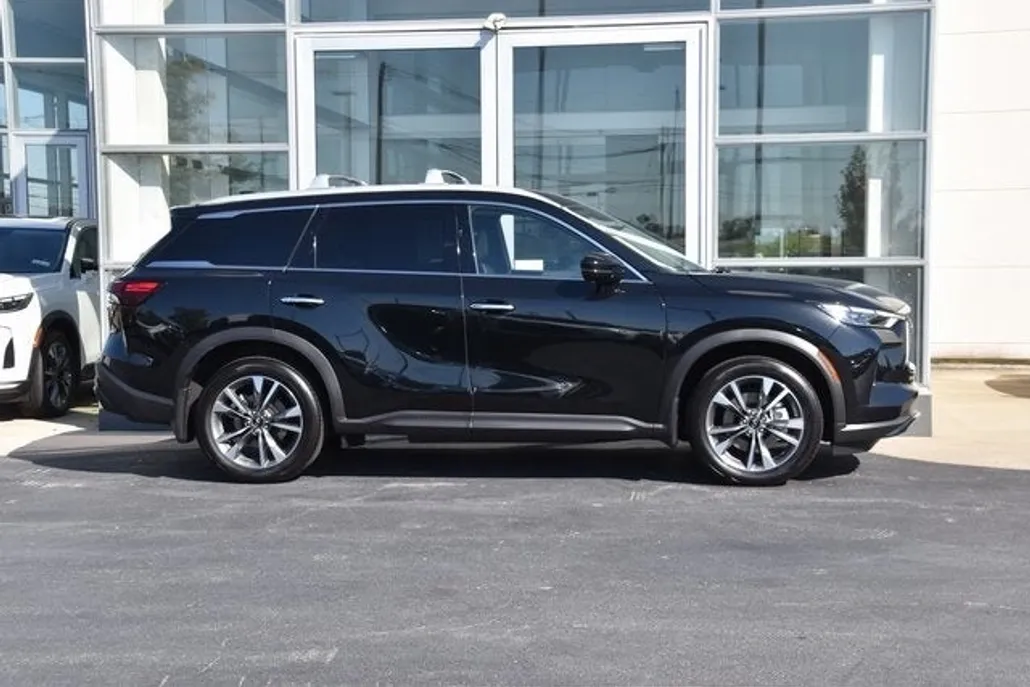 2025 Infiniti QX60 Luxe AWD photo 1