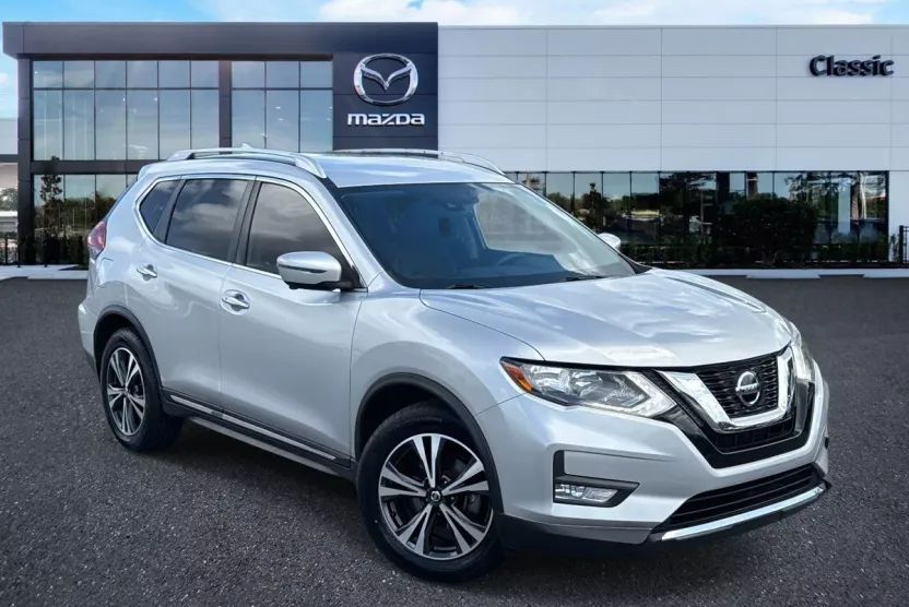 2018 Nissan Rogue SL photo 1