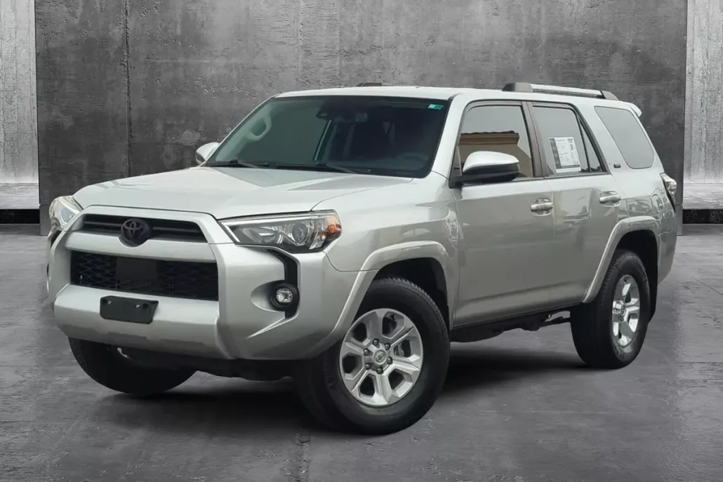 2022 Toyota 4Runner SR5 photo 1