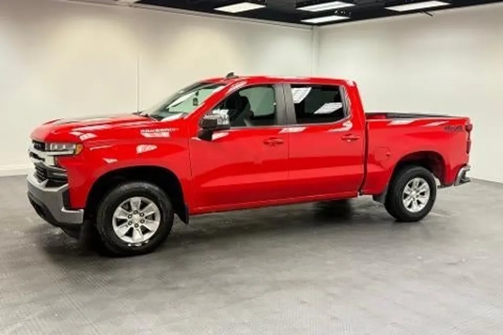 2021 Chevrolet Silverado 1500 LT photo 1
