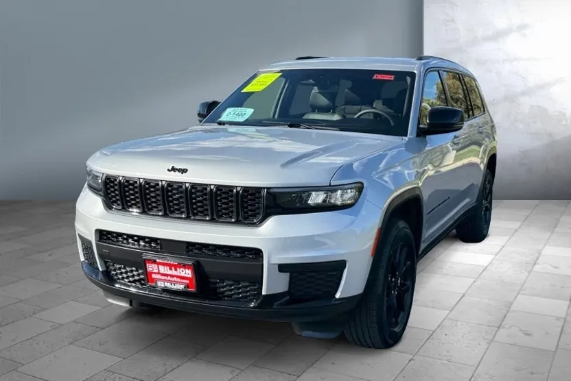 2024 Jeep Grand Cherokee Altitude photo 1