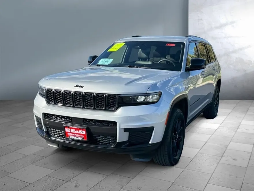 2024 Jeep Grand Cherokee Altitude photo 1