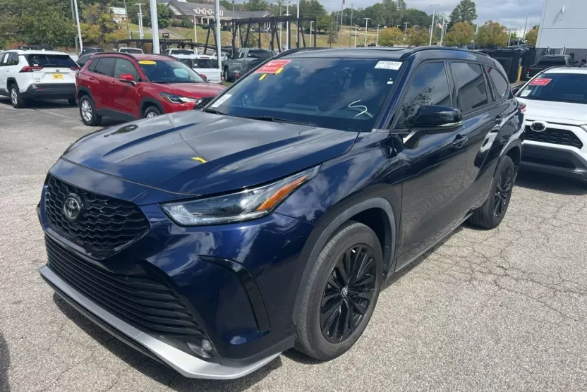 2023 Toyota Highlander XSE photo 1