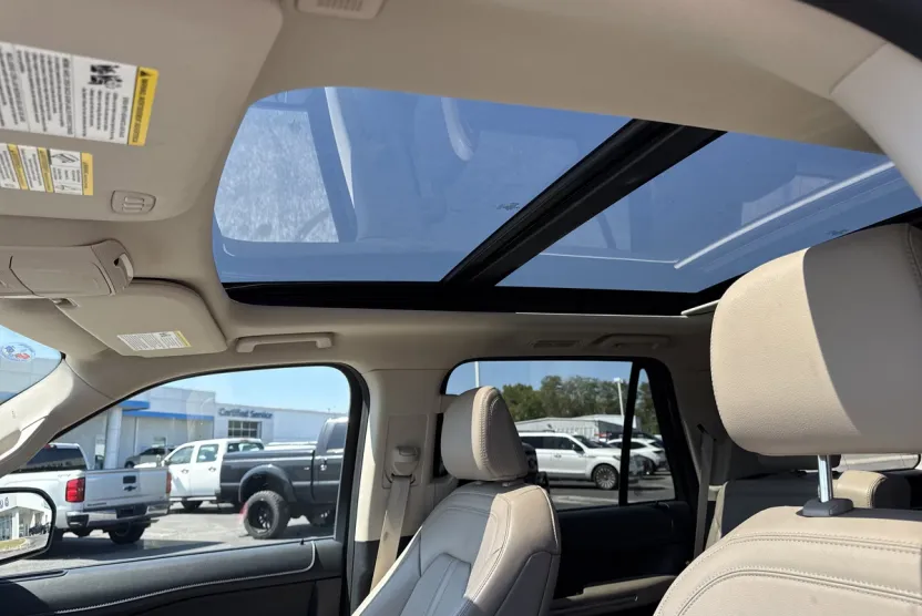 2024 Ford Expedition Limited photo 1