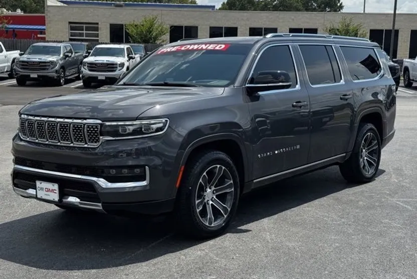 2023 Jeep Grand Wagoneer L Base photo 1