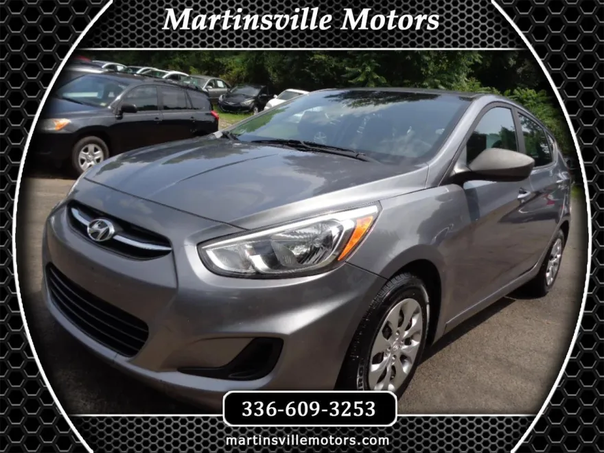 2017 Hyundai Accent SE photo 1