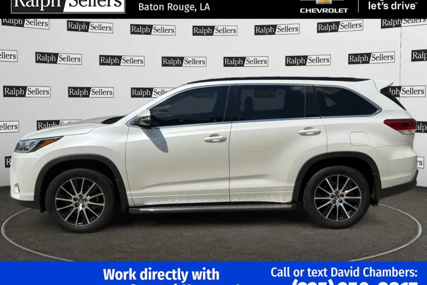 2017 Toyota Highlander XLE photo 1