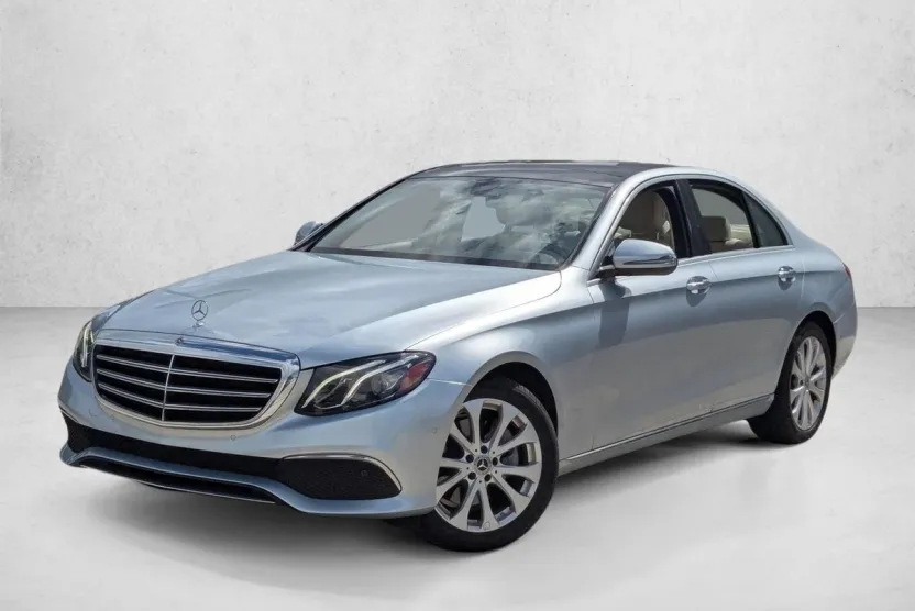 2018 Mercedes Benz E 300 Sedan photo 1