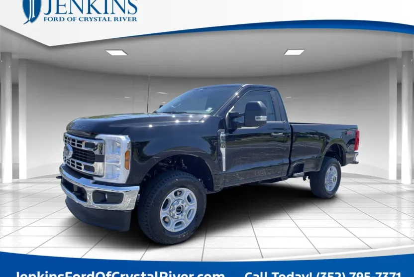 2025 Ford F-350 XLT photo 1