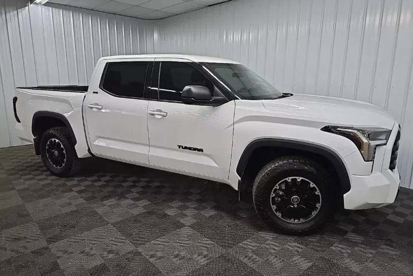 2022 Toyota Tundra SR CrewMax photo 1