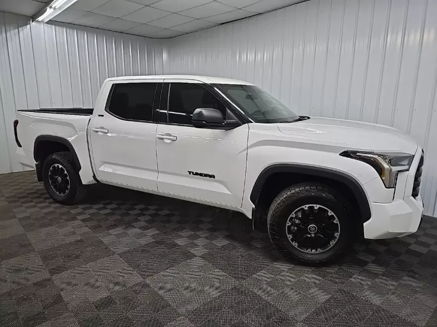 2022 Toyota Tundra SR CrewMax photo 1