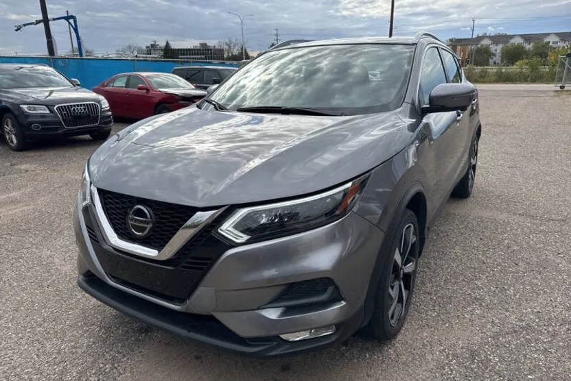 2021 Nissan Rogue Sport SL photo 1