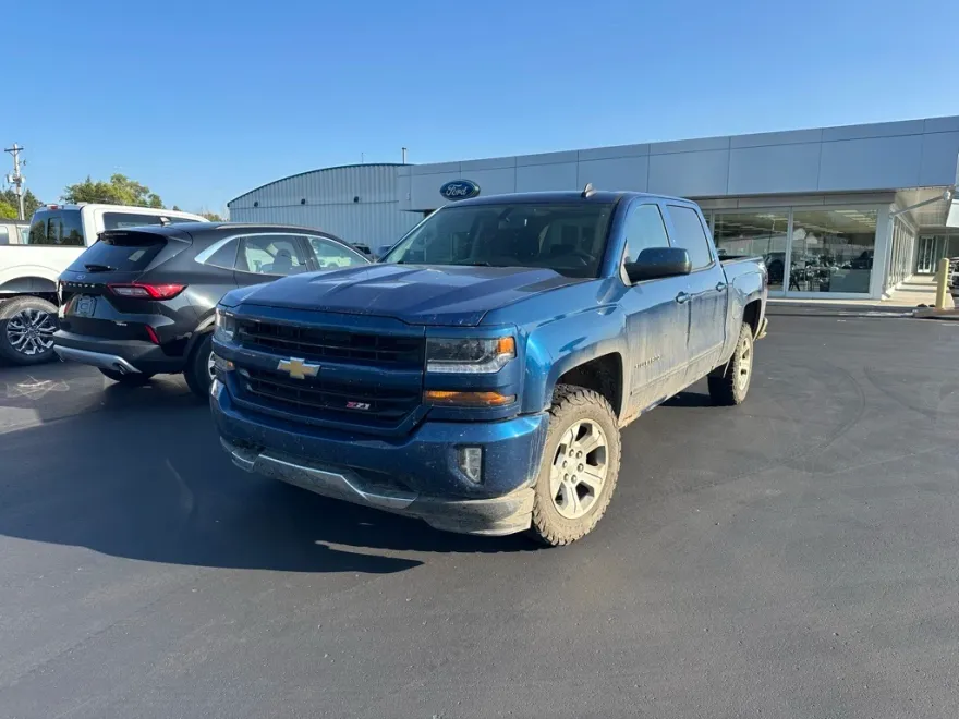 2016 Chevrolet Silverado 1500 LT photo 1