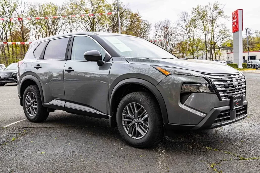 2024 Nissan Rogue S photo 1