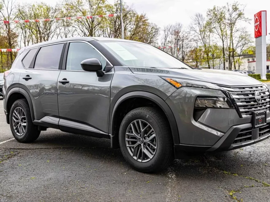 2024 Nissan Rogue S photo 1