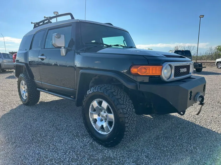 2007 Toyota FJ Cruiser Base photo 1