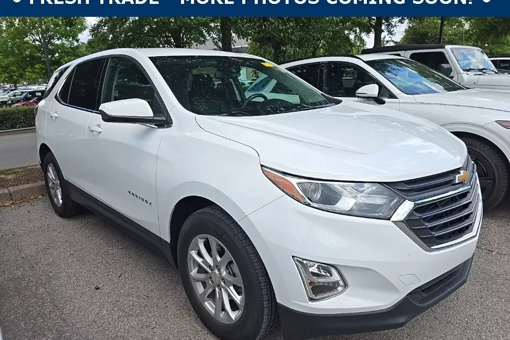 2020 Chevrolet Equinox LT photo 1