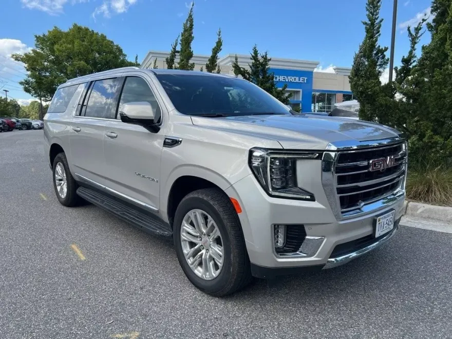 2023 Gmc Yukon XL SLT photo 1