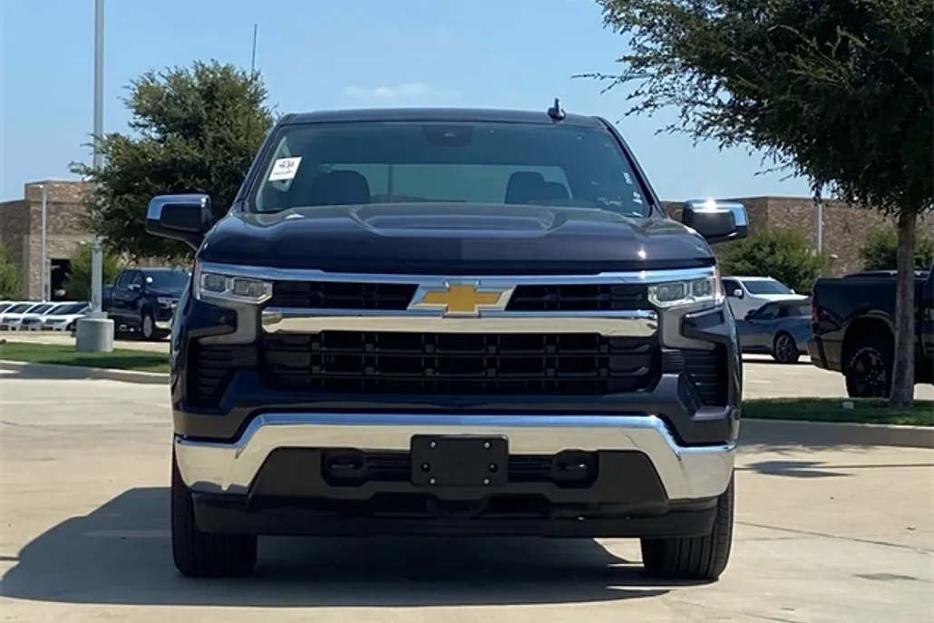 2024 Chevrolet Silverado 1500 LT photo 1