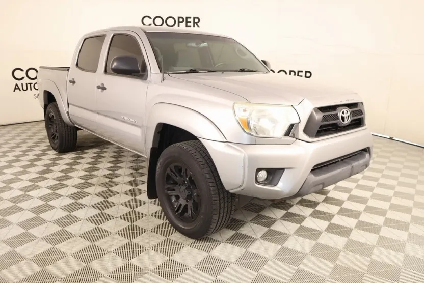 2015 Toyota Tacoma PreRunner V6 photo 1
