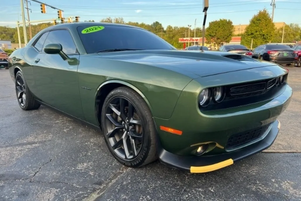2021 Dodge Challenger R/T photo 1