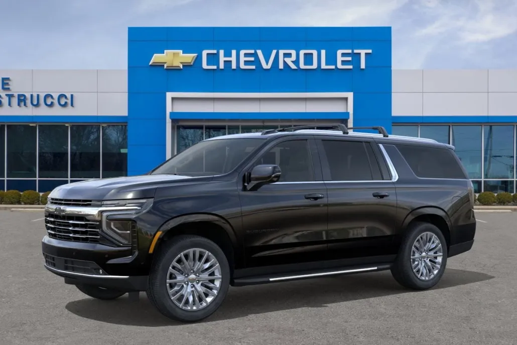 2026 Chevrolet Suburban LT photo 1