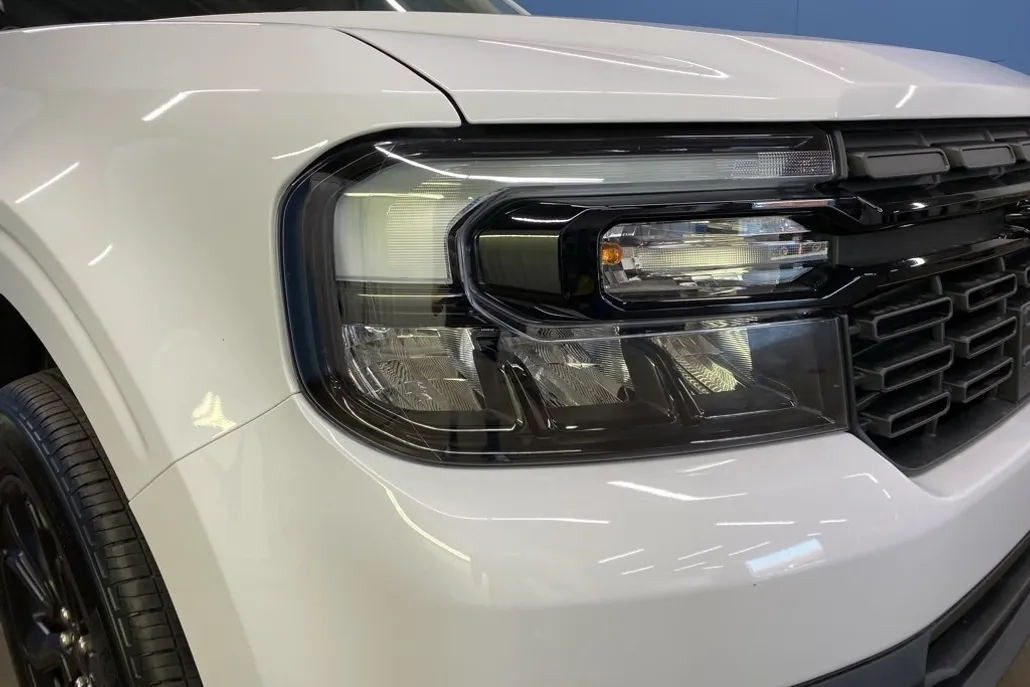 2024 Ford Maverick Lariat photo 1